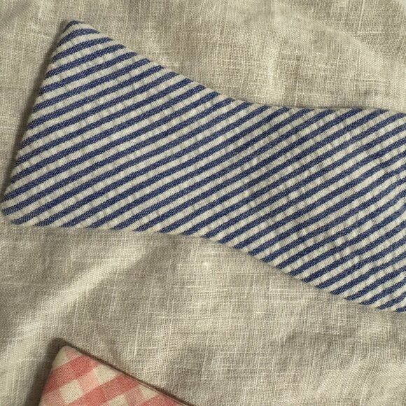 High Cotton reversible Bowtie - Picture 2 of 4